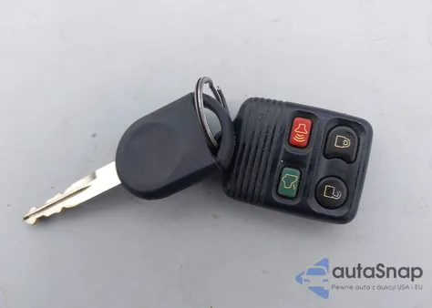 2010 Ford Focus S z USA, uszkodzony, nr VIN 1FAHP3EN4AW293085